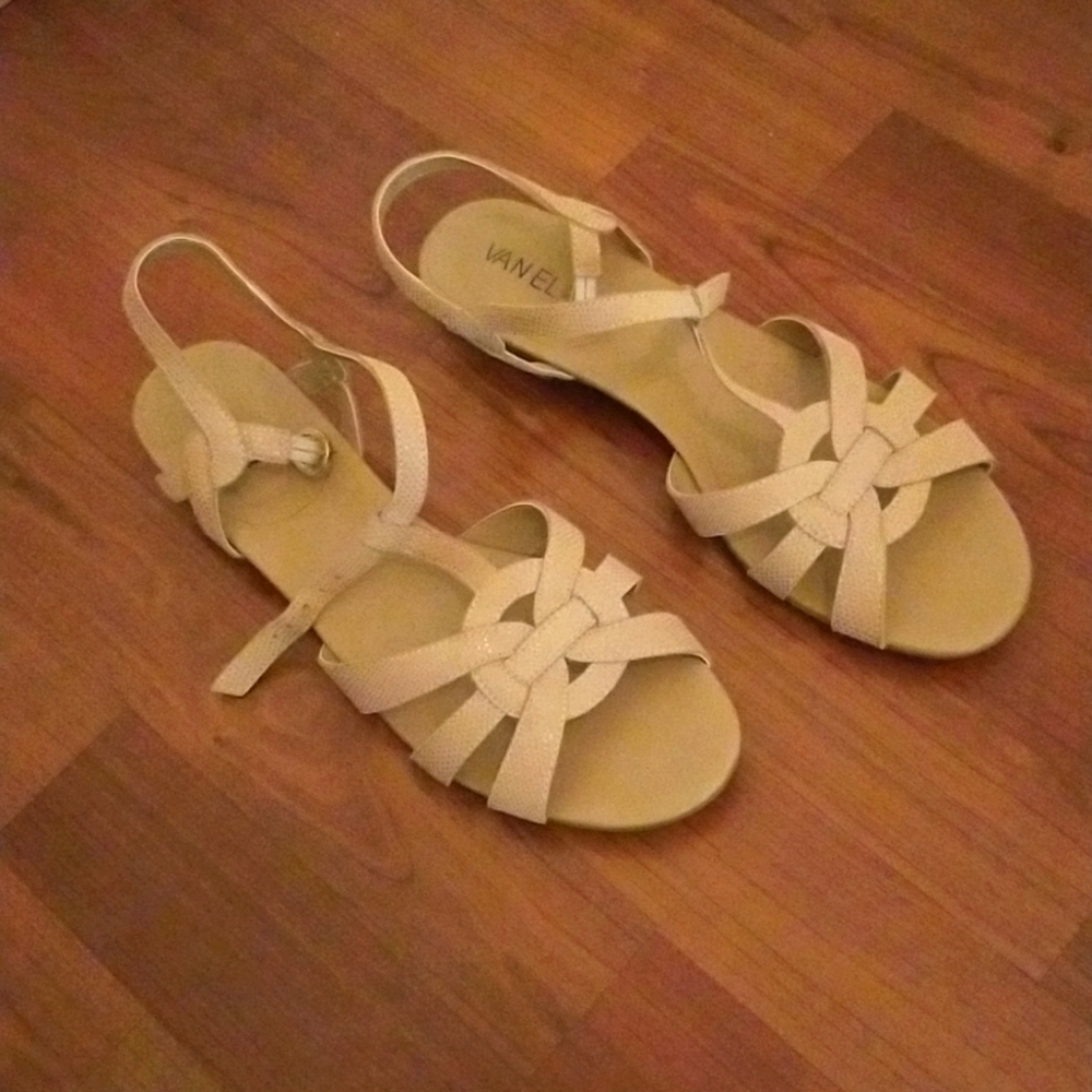 Vaneli Tan Sandals